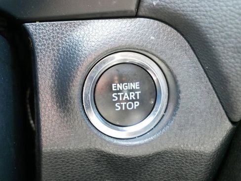 Used 2022 Toyota RAV4 XLE Premium AWD/4WD image 22