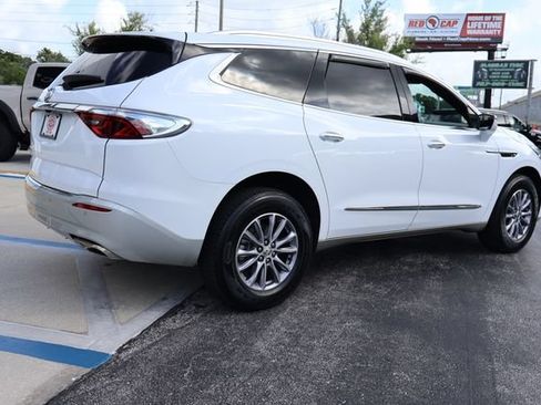 Used 2023 Buick Enclave Essence FWD image 8