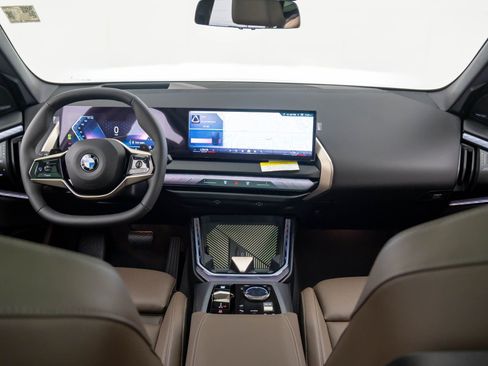 Certified 2025 BMW X3 xDrive30i image 9