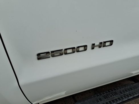 Used 2016 Chevrolet Silverado 2500 W/T w/ WT Convenience Package AWD/4WD image 8