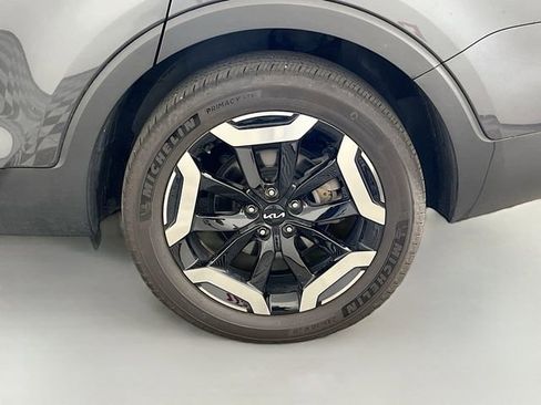 Used 2023 Kia Telluride S image 37