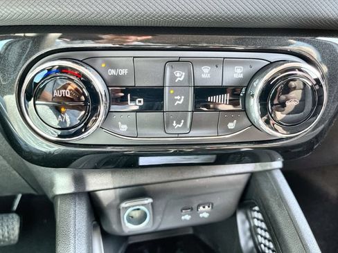New 2026 Chevrolet TrailBlazer LT w/ Convenience Package AWD/4WD image 17