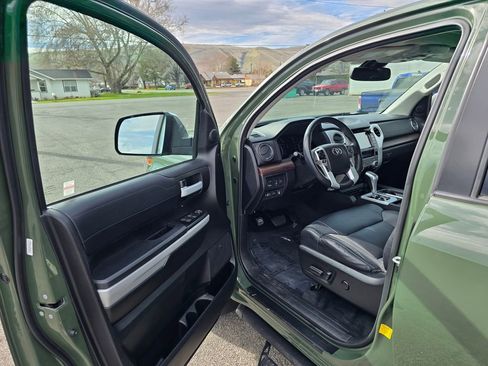 Used 2021 Toyota Tundra Limited w/ Limited Premium Package image 21