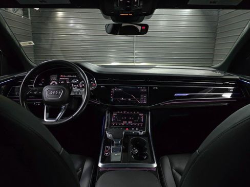 Used 2019 Audi Q8 Prestige image 11