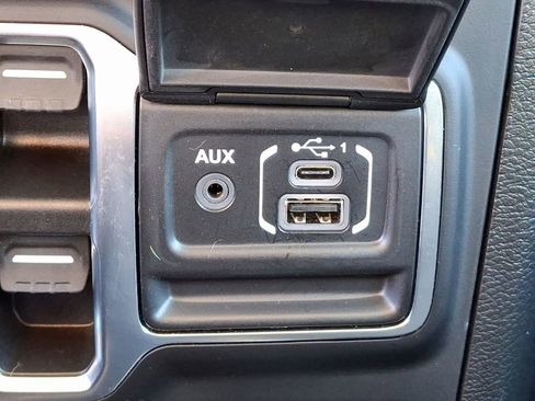 Used 2021 Jeep Gladiator Sport image 26