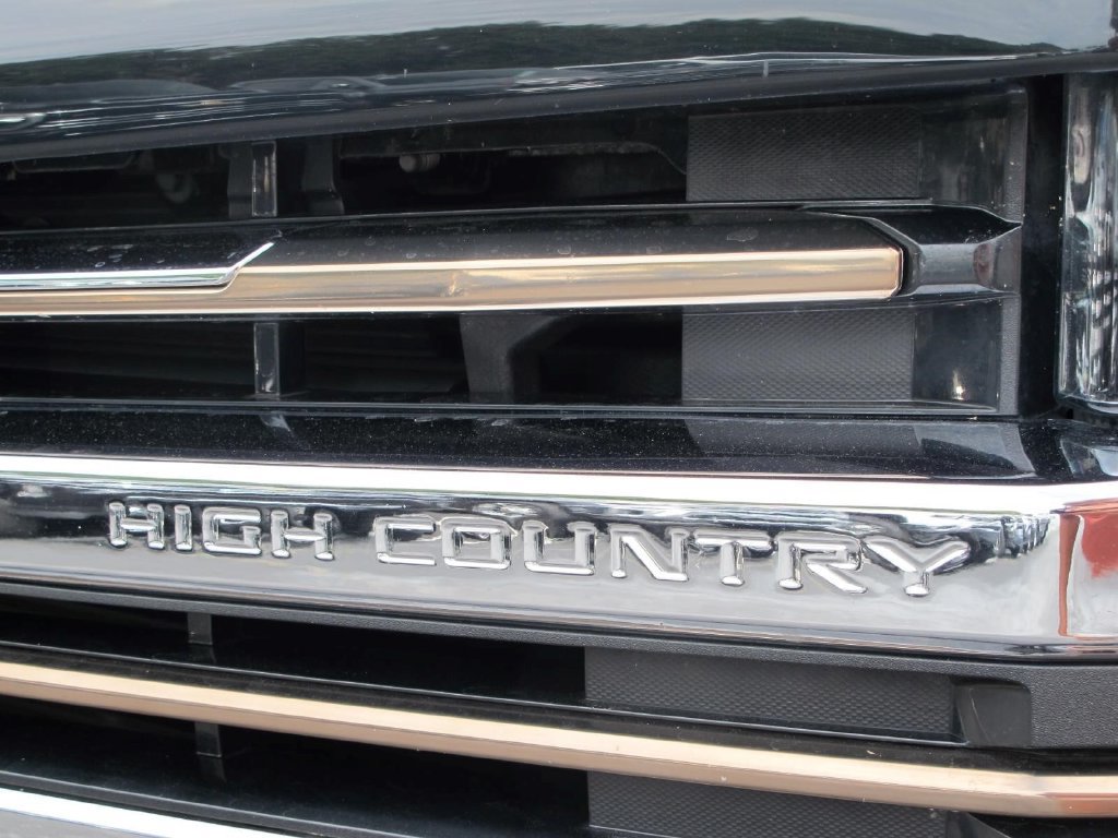 Certified 2021 Chevrolet Silverado 1500 High Country w/ Technology Package AWD/4WD image 8
