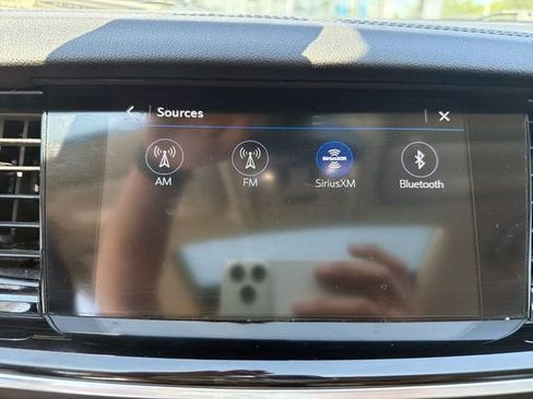 Used 2019 Buick Regal Essence w/ Sights and Sounds Package AWD/4WD image 18