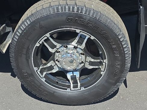 Used 2018 Chevrolet Silverado 2500 LTZ w/ Midnight Edition AWD/4WD image 12