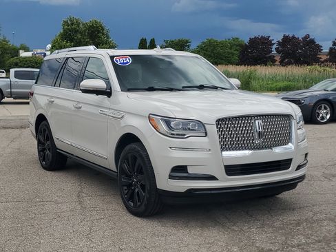 Used 2024 Lincoln Navigator Reserve AWD/4WD image 1