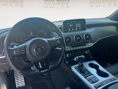 Used 2021 Kia Stinger GT RWD image 10