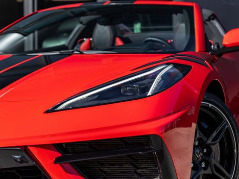 Used 2021 Chevrolet Corvette Stingray Premium Conv w/ Z51 Performance Package image 15