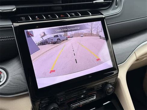 New 2025 Jeep Grand Cherokee L Limited image 32