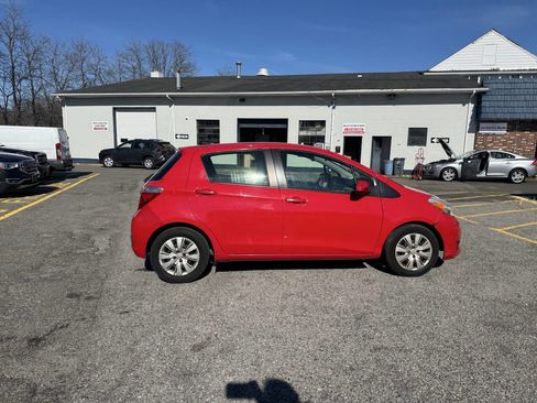 Used 2014 Toyota Yaris LE image 20