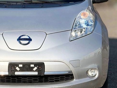 Used 2012 Nissan Leaf SL w/ Recycling/Organizational Pkg image 12