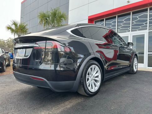 Used 2016 Tesla Model X 90D image 6
