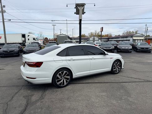 Used 2019 Volkswagen Jetta GLI image 7
