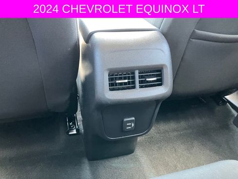 Used 2024 Chevrolet Equinox LT AWD/4WD image 22