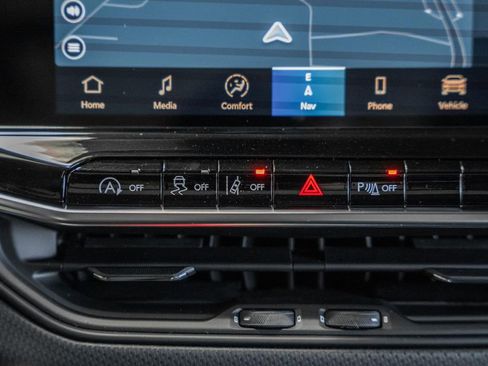 New 2026 Jeep Compass Limited image 23