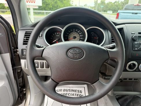 Used 2011 Toyota Tacoma 2WD Regular Cab image 13