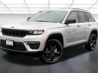 New 2025 Jeep Grand Cherokee Limited w/ Black Appearance Package AWD/4WD video 2