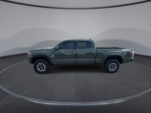 Certified 2021 Toyota Tacoma TRD Off-Road w/ TRD Premium Off Road Package AWD/4WD image 5