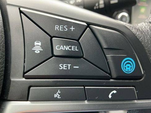 Used 2020 Nissan Rogue SL w/ Premium Package image 23