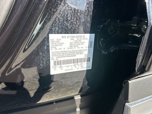 Used 2025 Ford Explorer Platinum image 40