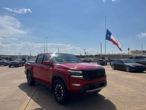 Used 2024 Nissan Frontier PRO-4X w/ Pro Convenience Package AWD/4WD image 1