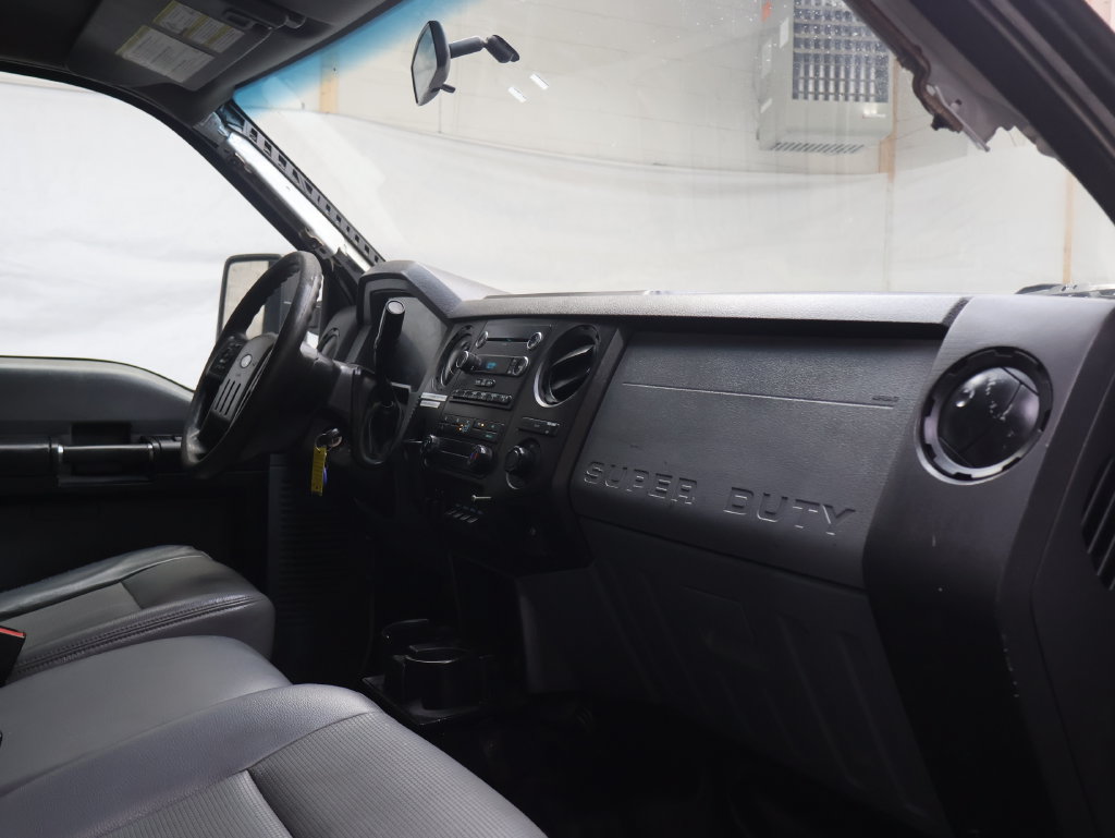 Used 2015 Ford F550 2WD Regular Cab Super Duty image 10