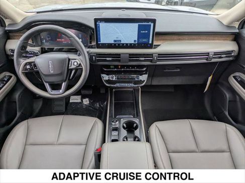 New 2025 Lincoln Corsair Reserve w/ Rear Removable Package Tray image 11