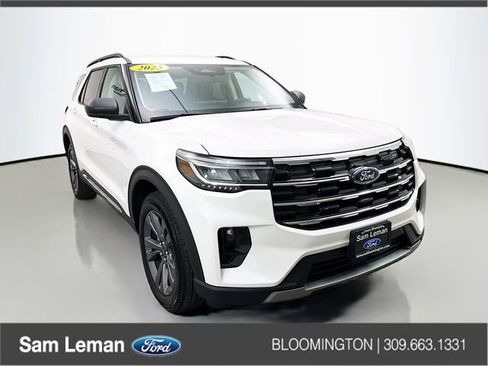 Used 2025 Ford Explorer Active w/ Active Comfort Package image 1