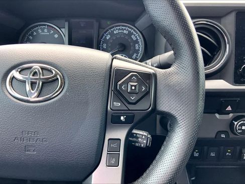 Used 2019 Toyota Tacoma TRD Sport w/ Technology Package RWD image 24