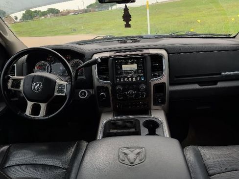 Used 2017 RAM 2500 Laramie AWD/4WD image 12