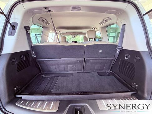 Used 2023 INFINITI QX80 Premium Select w/ All-Season Package RWD image 29