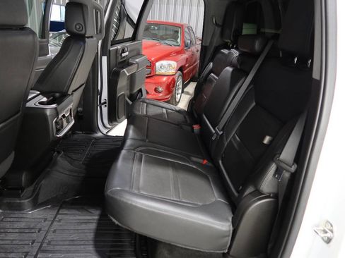 Used 2023 GMC Sierra 2500 Denali w/ Denali Ultimate Package AWD/4WD image 17