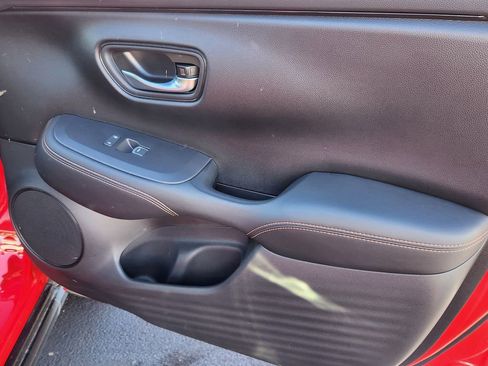 Used 2025 Honda HR-V Sport image 17