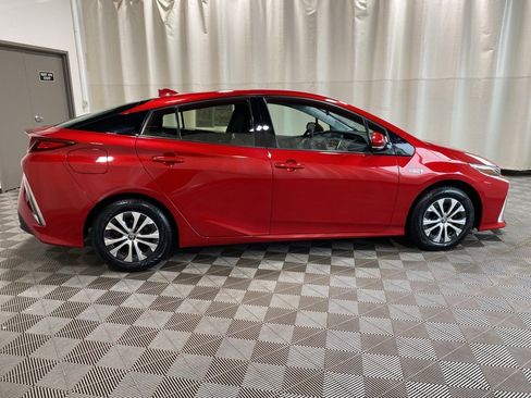 Used 2020 Toyota Prius Prime LE image 20