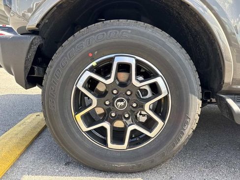 New 2026 Ford Bronco Outer Banks image 9