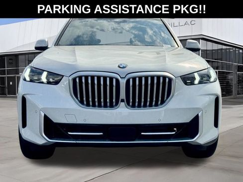 Used 2024 BMW X5 xDrive40i w/ Parking Assistance Package AWD/4WD image 4