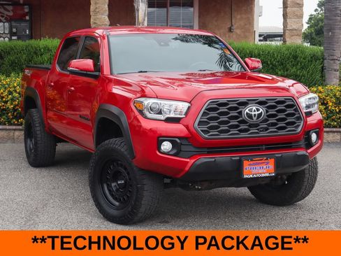 Used 2020 Toyota Tacoma TRD Off-Road w/ Technology Package AWD/4WD image 2
