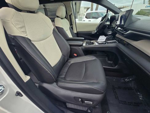 New 2026 Toyota Sienna Limited image 12