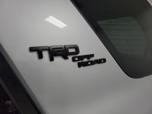 Certified 2024 Toyota 4Runner TRD Off-Road Premium w/ Moonroof Package AWD/4WD image 9