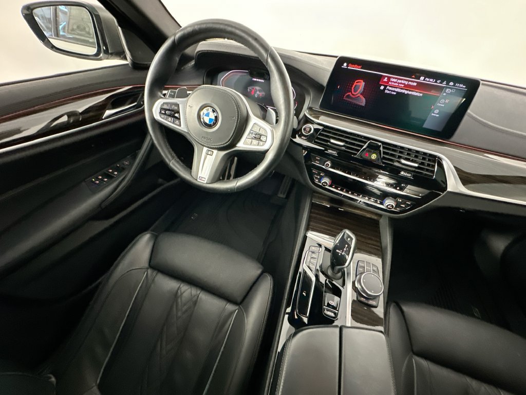 Used 2021 BMW M550i xDrive AWD/4WD image 9