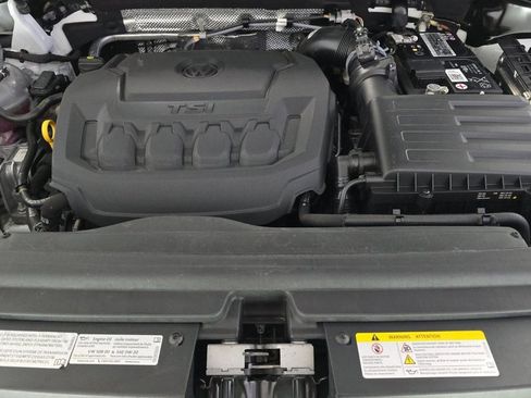 Used 2022 Volkswagen Tiguan SE w/ Panoramic Sunroof Package image 15