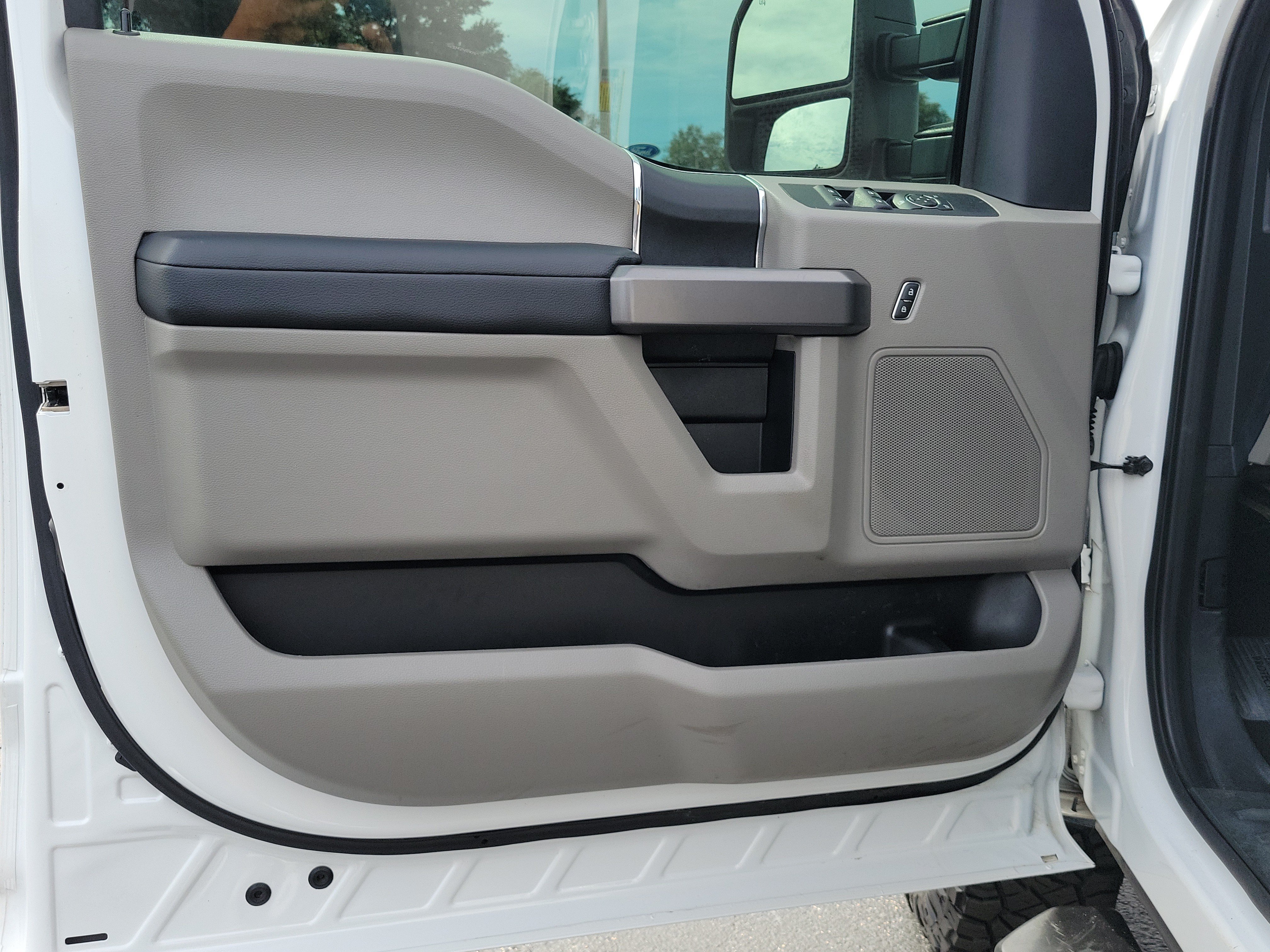 Used 2019 Ford F250 XLT w/ XLT Value Package AWD/4WD image 17