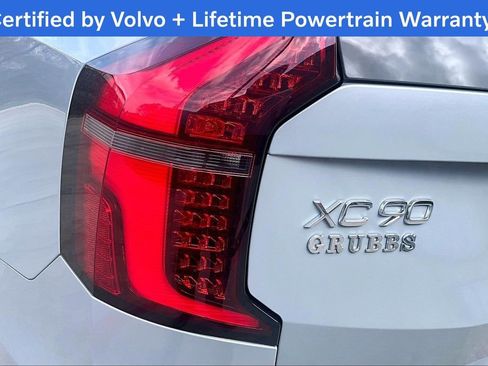 Used 2025 Volvo XC90 B5 Plus image 41