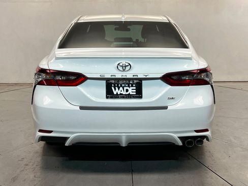 Used 2023 Toyota Camry SE FWD image 5