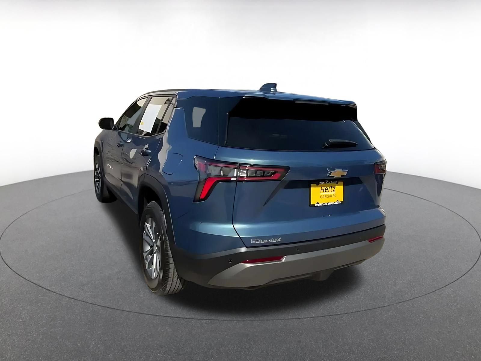 Used 2025 Chevrolet Equinox LT FWD image 10
