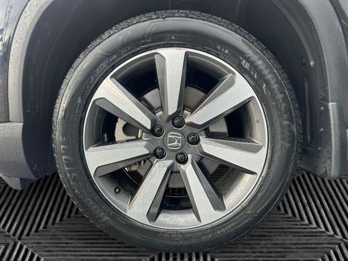 Used 2024 Honda Pilot Touring image 9