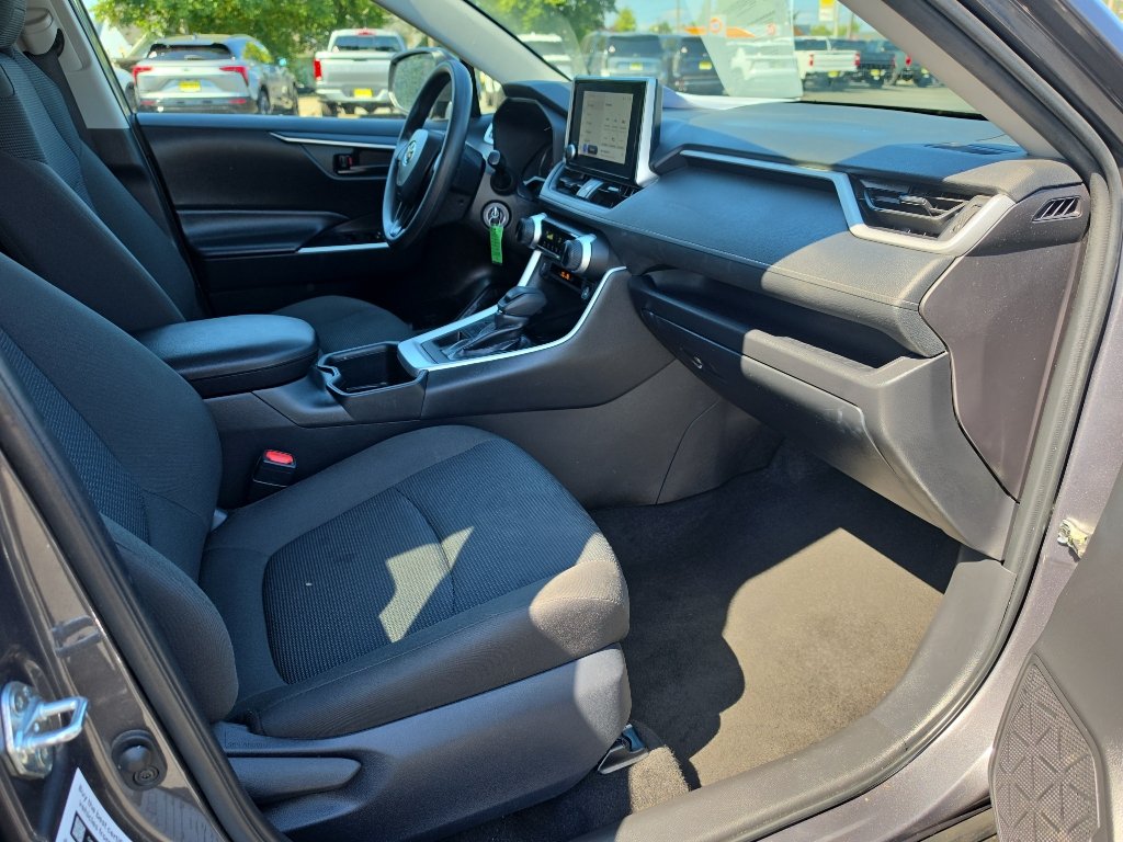 Certified 2025 Toyota RAV4 LE AWD/4WD image 16